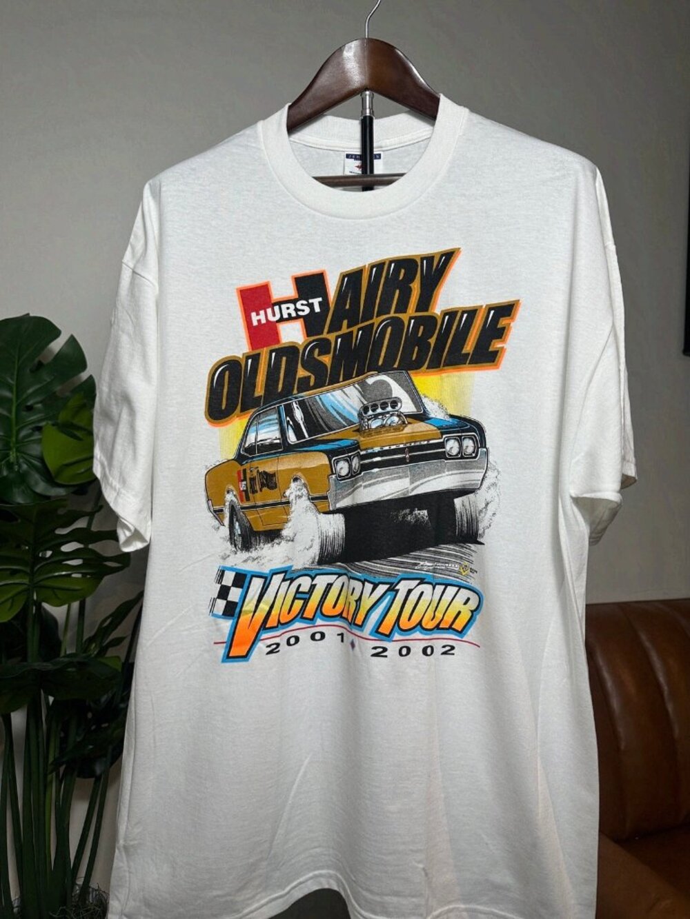 VIntage Hurst Hairy Oldsmobile Victory Tour 2001-2002 White Tee